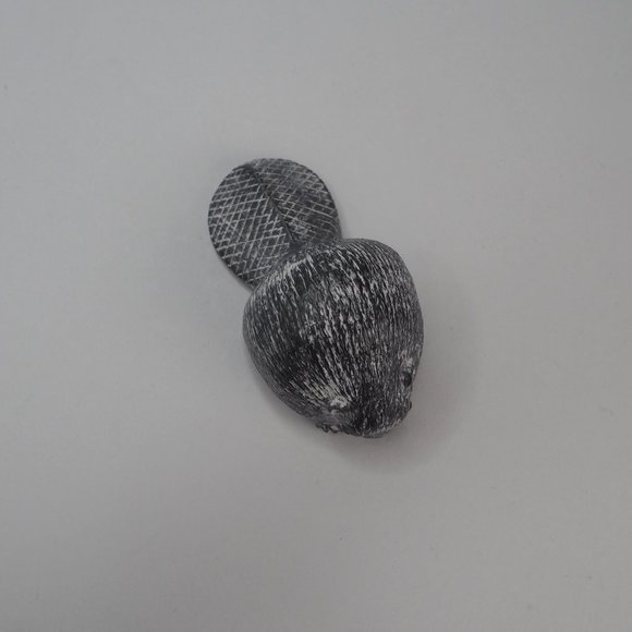 Small Bear Cubs & Beaver Soap Stone Sculptures - Picture 6 of 12